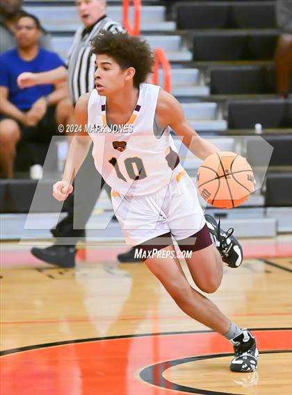 Thumbnail 1 in Willow Canyon vs. Mountain Pointe (MLK Dream Classic) photogallery.