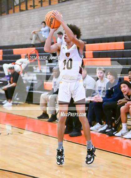 Thumbnail 1 in Willow Canyon vs. Mountain Pointe (MLK Dream Classic) photogallery.