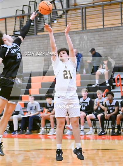 Thumbnail 3 in Willow Canyon vs. Mountain Pointe (MLK Dream Classic) photogallery.