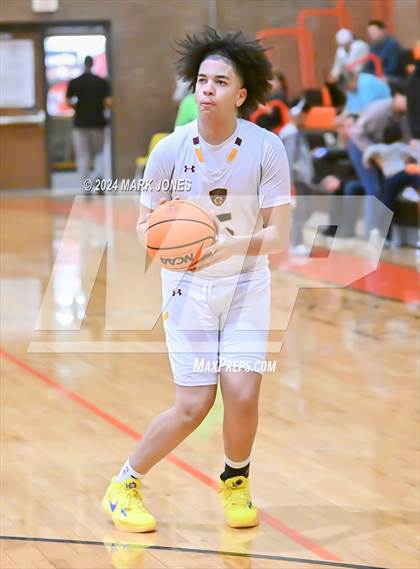 Thumbnail 3 in Willow Canyon vs. Mountain Pointe (MLK Dream Classic) photogallery.