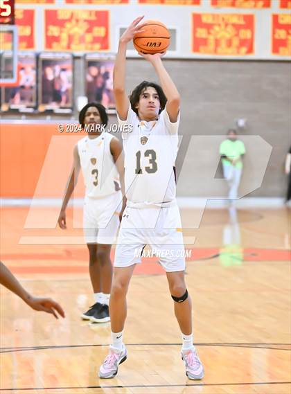 Thumbnail 2 in Willow Canyon vs. Mountain Pointe (MLK Dream Classic) photogallery.