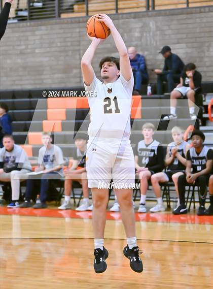 Thumbnail 1 in Willow Canyon vs. Mountain Pointe (MLK Dream Classic) photogallery.