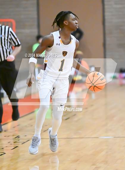 Thumbnail 1 in Willow Canyon vs. Mountain Pointe (MLK Dream Classic) photogallery.