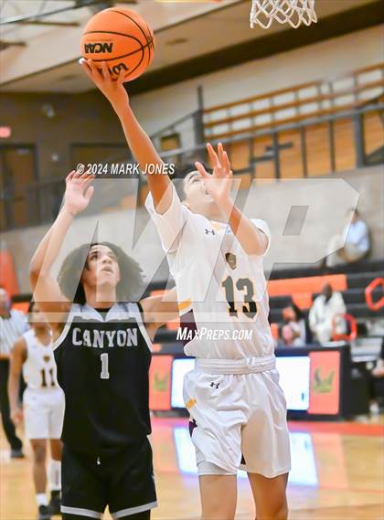 Thumbnail 3 in Willow Canyon vs. Mountain Pointe (MLK Dream Classic) photogallery.
