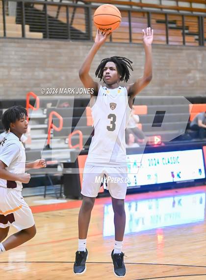Thumbnail 3 in Willow Canyon vs. Mountain Pointe (MLK Dream Classic) photogallery.