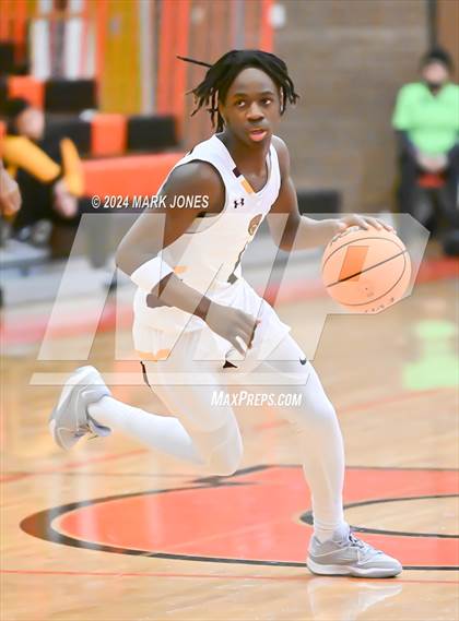 Thumbnail 3 in Willow Canyon vs. Mountain Pointe (MLK Dream Classic) photogallery.