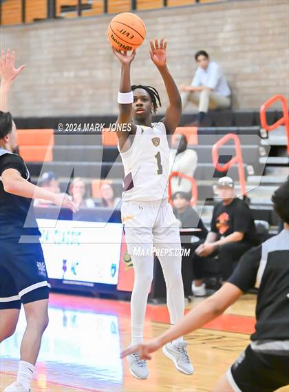 Thumbnail 2 in Willow Canyon vs. Mountain Pointe (MLK Dream Classic) photogallery.