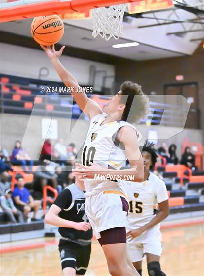 Thumbnail 1 in Willow Canyon vs. Mountain Pointe (MLK Dream Classic) photogallery.