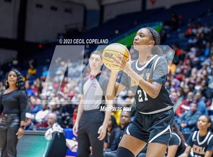 Thumbnail 2 in Warner Robins vs. Kell (GHSA 5A Championship) photogallery.
