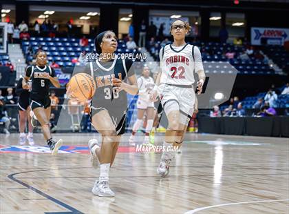 Thumbnail 3 in Warner Robins vs. Kell (GHSA 5A Championship) photogallery.
