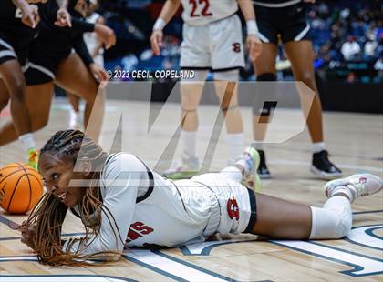 Thumbnail 3 in Warner Robins vs. Kell (GHSA 5A Championship) photogallery.