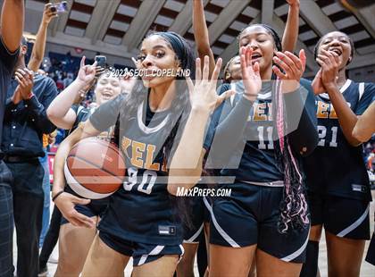 Thumbnail 3 in Warner Robins vs. Kell (GHSA 5A Championship) photogallery.