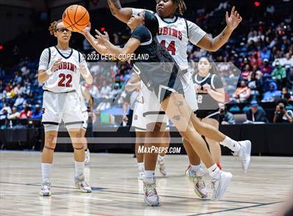 Thumbnail 3 in Warner Robins vs. Kell (GHSA 5A Championship) photogallery.