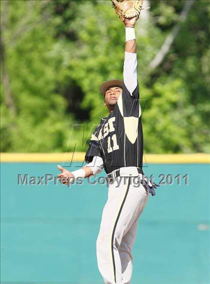 Thumbnail 2 in Carroll @ Plano East (5A Region 1 Bi-District Playoffs) photogallery.