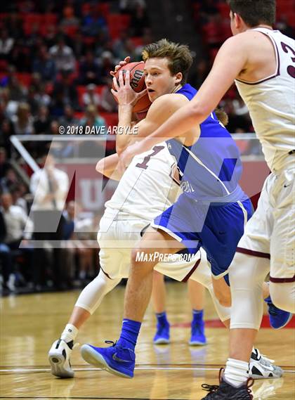 Thumbnail 2 in Pleasant Grove vs. Lone Peak (UHSAA 6A Final) photogallery.