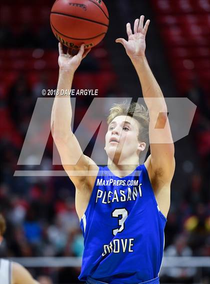 Thumbnail 3 in Pleasant Grove vs. Lone Peak (UHSAA 6A Final) photogallery.