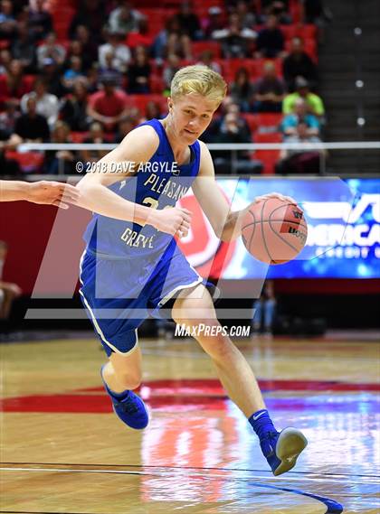 Thumbnail 2 in Pleasant Grove vs. Lone Peak (UHSAA 6A Final) photogallery.