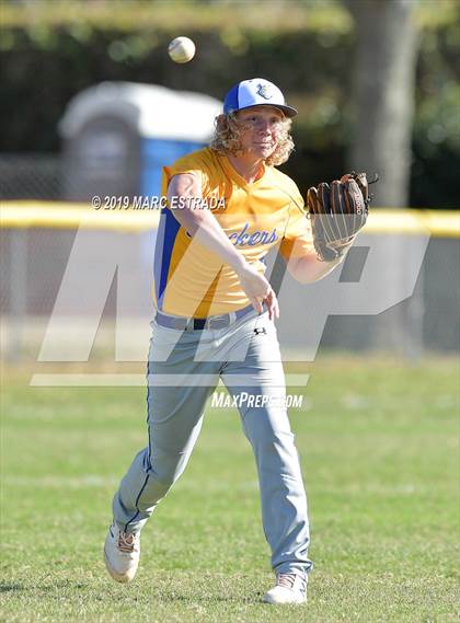 Thumbnail 1 in Largo vs Cambridge Catholic photogallery.