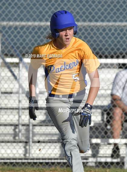 Thumbnail 2 in Largo vs Cambridge Catholic photogallery.