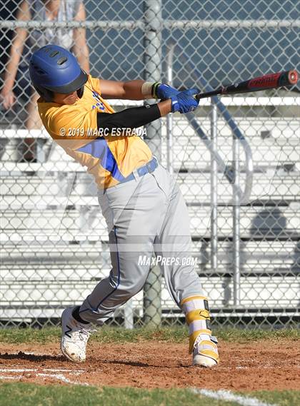 Thumbnail 3 in Largo vs Cambridge Catholic photogallery.