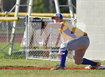 Thumbnail 1 in Largo vs Cambridge Catholic photogallery.