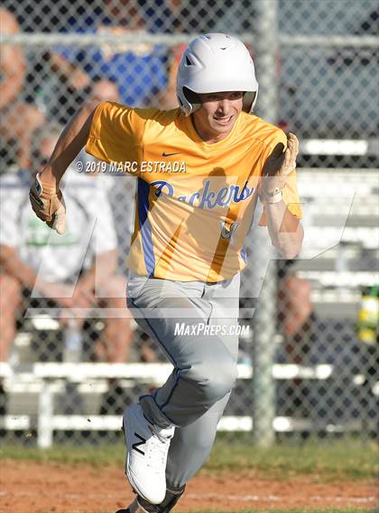 Thumbnail 2 in Largo vs Cambridge Catholic photogallery.