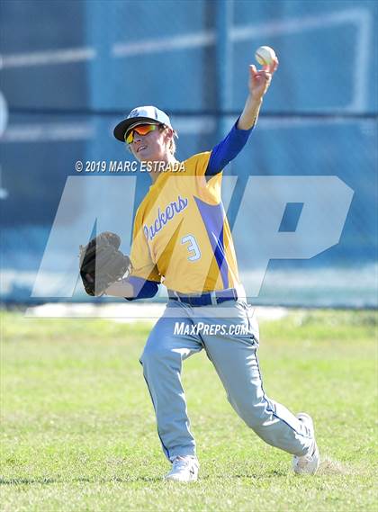 Thumbnail 3 in Largo vs Cambridge Catholic photogallery.