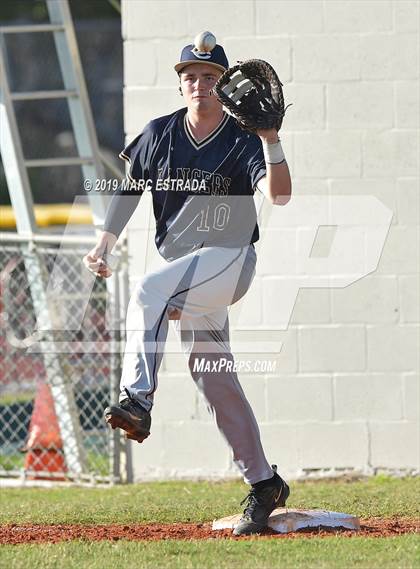 Thumbnail 3 in Largo vs Cambridge Catholic photogallery.