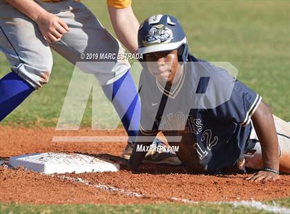 Thumbnail 2 in Largo vs Cambridge Catholic photogallery.