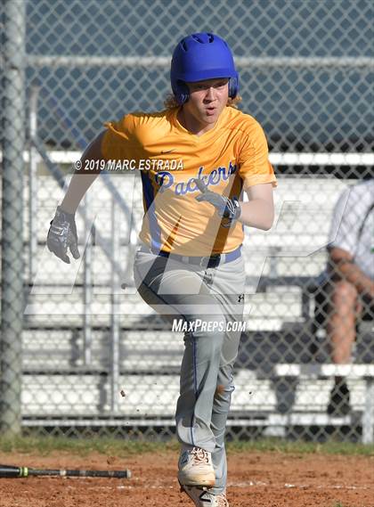 Thumbnail 1 in Largo vs Cambridge Catholic photogallery.