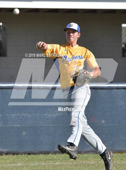 Thumbnail 2 in Largo vs Cambridge Catholic photogallery.