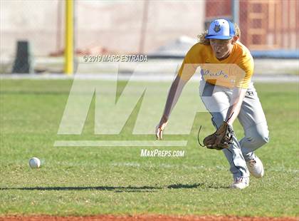 Thumbnail 1 in Largo vs Cambridge Catholic photogallery.