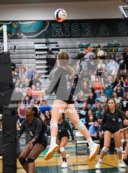 Thumbnail 2 in Greenway vs. Estrella Foothills (AIA 4A Final) photogallery.