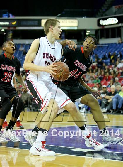 Thumbnail 2 in Monte Vista vs Centennial (CIF State D1 Final) photogallery.