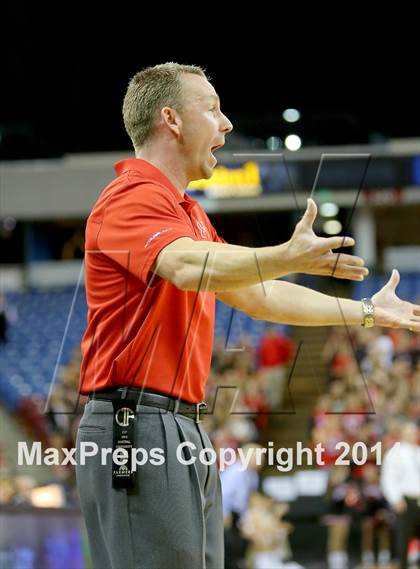 Thumbnail 3 in Monte Vista vs Centennial (CIF State D1 Final) photogallery.