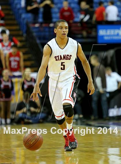 Thumbnail 2 in Monte Vista vs Centennial (CIF State D1 Final) photogallery.