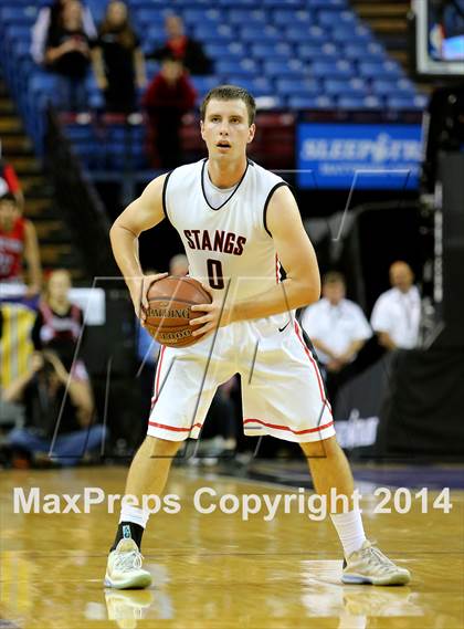 Thumbnail 3 in Monte Vista vs Centennial (CIF State D1 Final) photogallery.