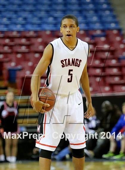 Thumbnail 3 in Monte Vista vs Centennial (CIF State D1 Final) photogallery.