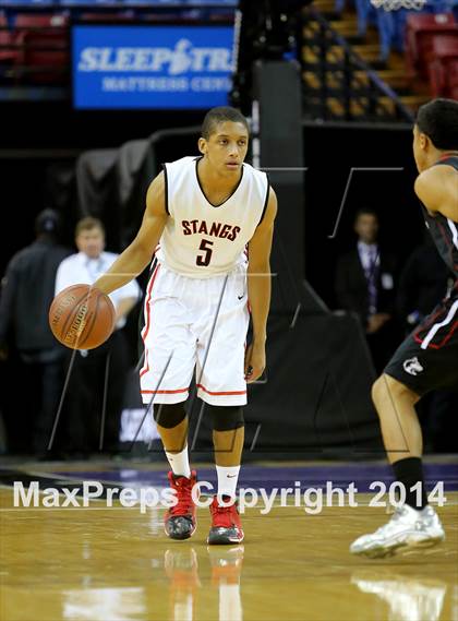 Thumbnail 2 in Monte Vista vs Centennial (CIF State D1 Final) photogallery.
