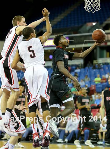 Thumbnail 2 in Monte Vista vs Centennial (CIF State D1 Final) photogallery.
