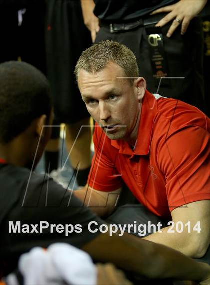 Thumbnail 1 in Monte Vista vs Centennial (CIF State D1 Final) photogallery.