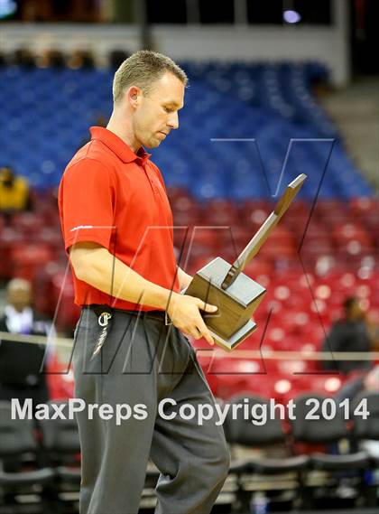 Thumbnail 1 in Monte Vista vs Centennial (CIF State D1 Final) photogallery.