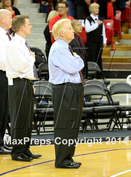 Thumbnail 2 in Monte Vista vs Centennial (CIF State D1 Final) photogallery.