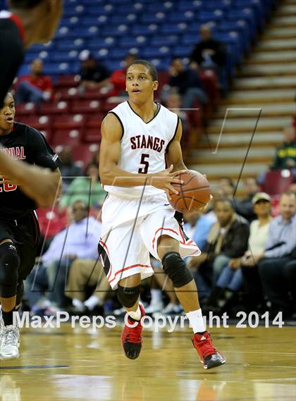 Thumbnail 1 in Monte Vista vs Centennial (CIF State D1 Final) photogallery.