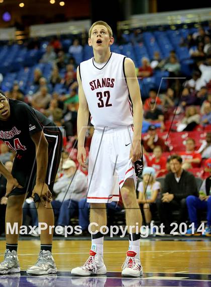 Thumbnail 3 in Monte Vista vs Centennial (CIF State D1 Final) photogallery.