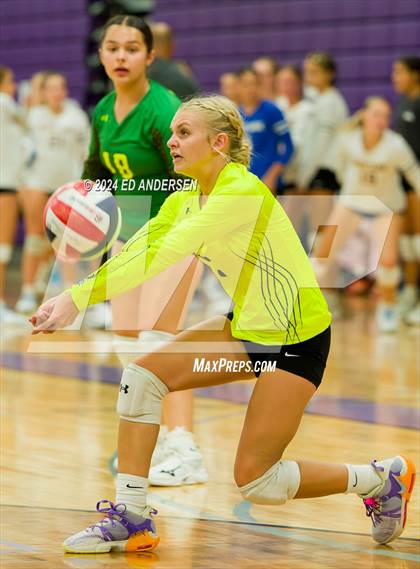 Thumbnail 1 in Fernley vs. Eureka (Yerington Tournament) photogallery.