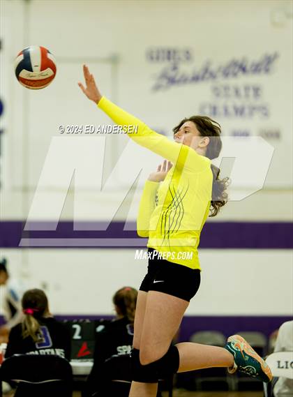 Thumbnail 1 in Fernley vs. Eureka (Yerington Tournament) photogallery.