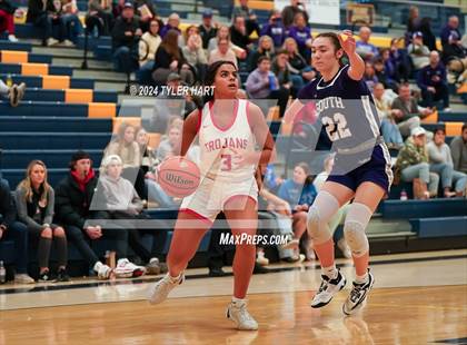 Thumbnail 3 in Bloomington South vs. Center Grove (HSAA 4A Sectional 13 First Round) photogallery.