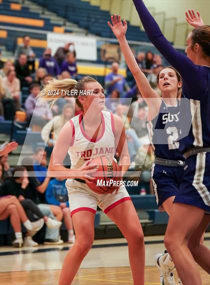Thumbnail 2 in Bloomington South vs. Center Grove (HSAA 4A Sectional 13 First Round) photogallery.