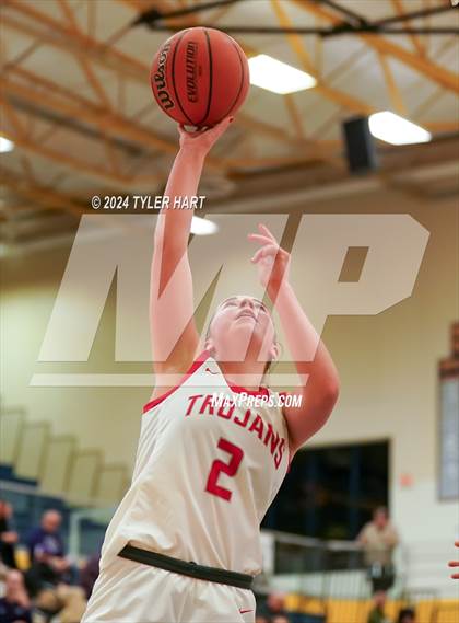 Thumbnail 1 in Bloomington South vs. Center Grove (HSAA 4A Sectional 13 First Round) photogallery.